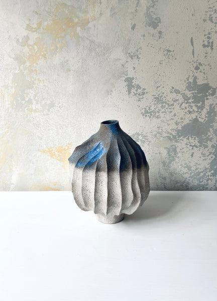 Short Dented Vases Blue/White