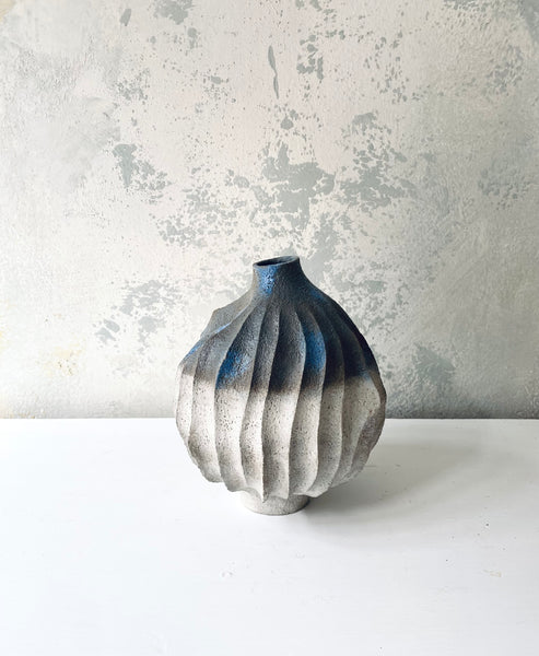 Short Dented Vases Blue/White